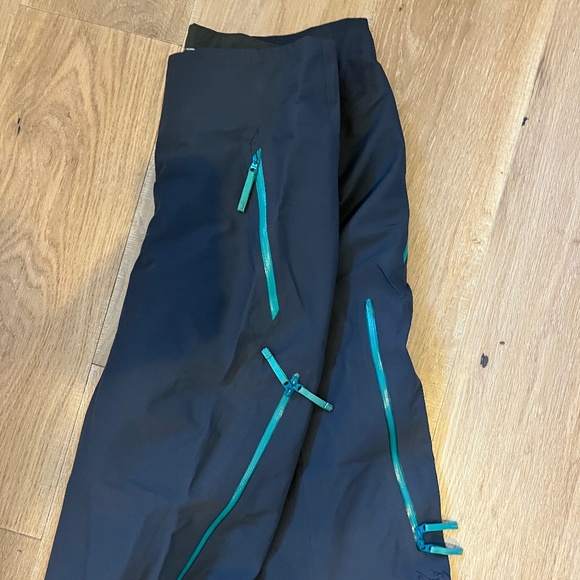 Arc'teryx women ski pants - Picture 2 of 6